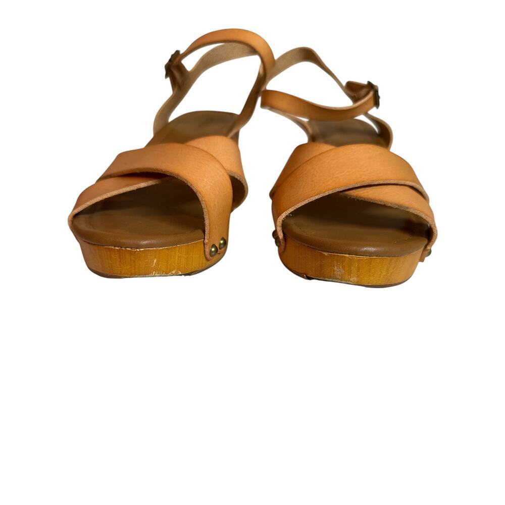 Cushionaire Tan Leather wood block heel clog Sandals - Women's 9 9.5 - Picture 4 of 6
